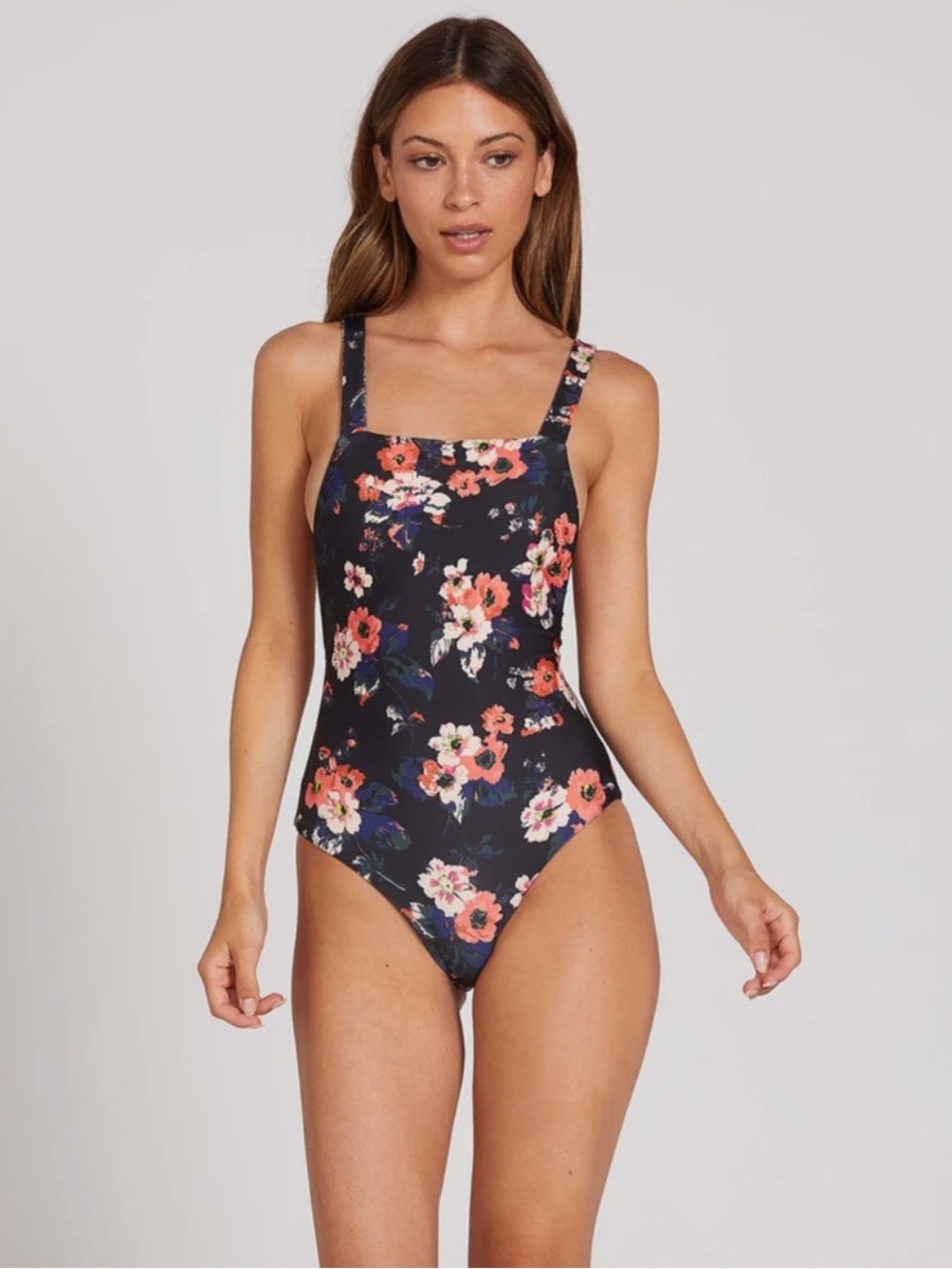 Volcom
NEW VOLCOM REVERSIBLE LEAF IT BE ONE-PIECE SWIMSUIT -
BLACK